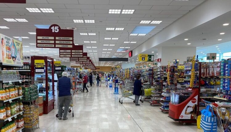 إيطاليا تصوير الجمهورية والعالم