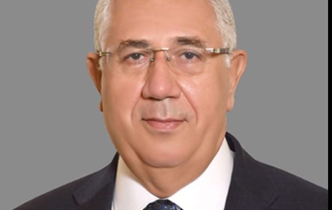 السيد القصير وزير الزراعة واستصلاح الأراضي
