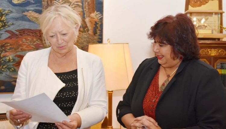 الدكتورة إيناس عبد الدايم و السيدة كاثرين مورين ديسايي عضو مجلس الشيوخ الفرنسي