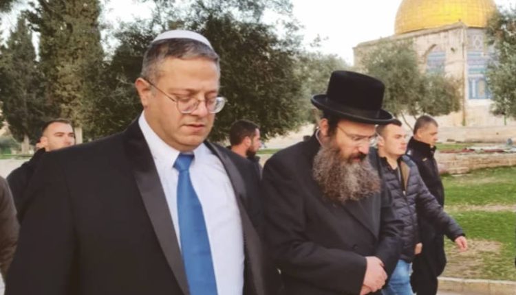 وزير الأمن القومي الإسرائيلي إيتمار بن غفير يتحدث في مؤتمر صحفي