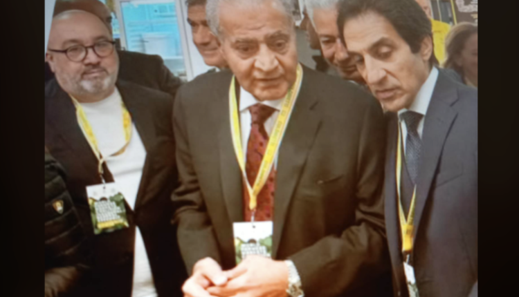 الدكتور علي مصيلحي، في روما مع السفير بسام راضي "سفير مصر في ايطالي