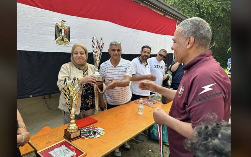  السفيرة منال عبد الدايم، قنصل مصر العام في ميلانو، تسليم الجوائز للفائزين،